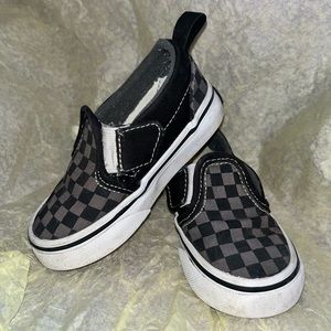 Toddler size 6, gray and black checkered Vans
